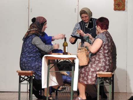 Dramska sekcija KD Cven, organizirala Veseli večer tudi v Domu kulture Razkrižje 12